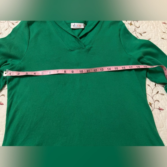 D & CO ESSENTIALS MEDIUM Green Sweater - Picture 9 of 9